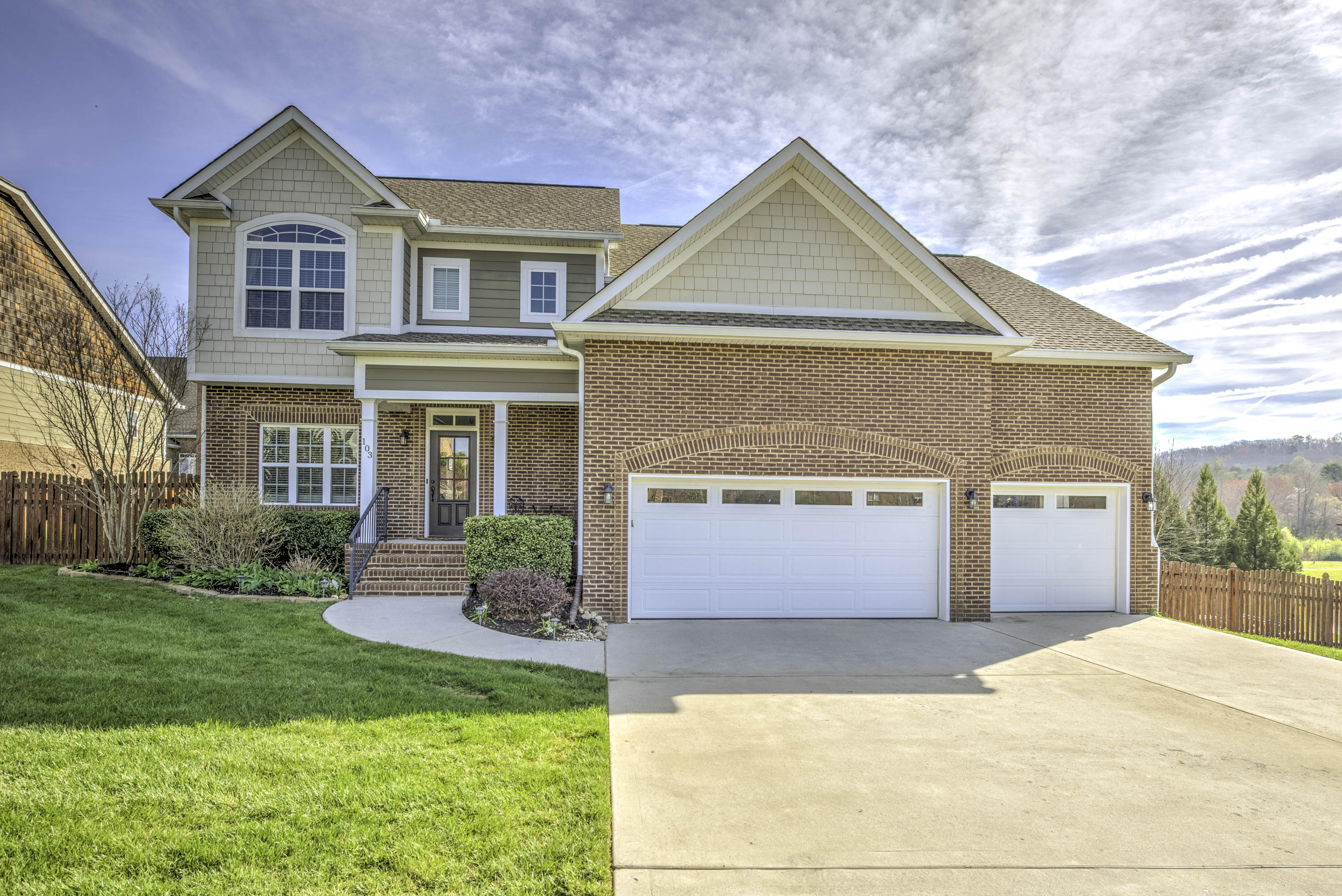 103 Crescent View