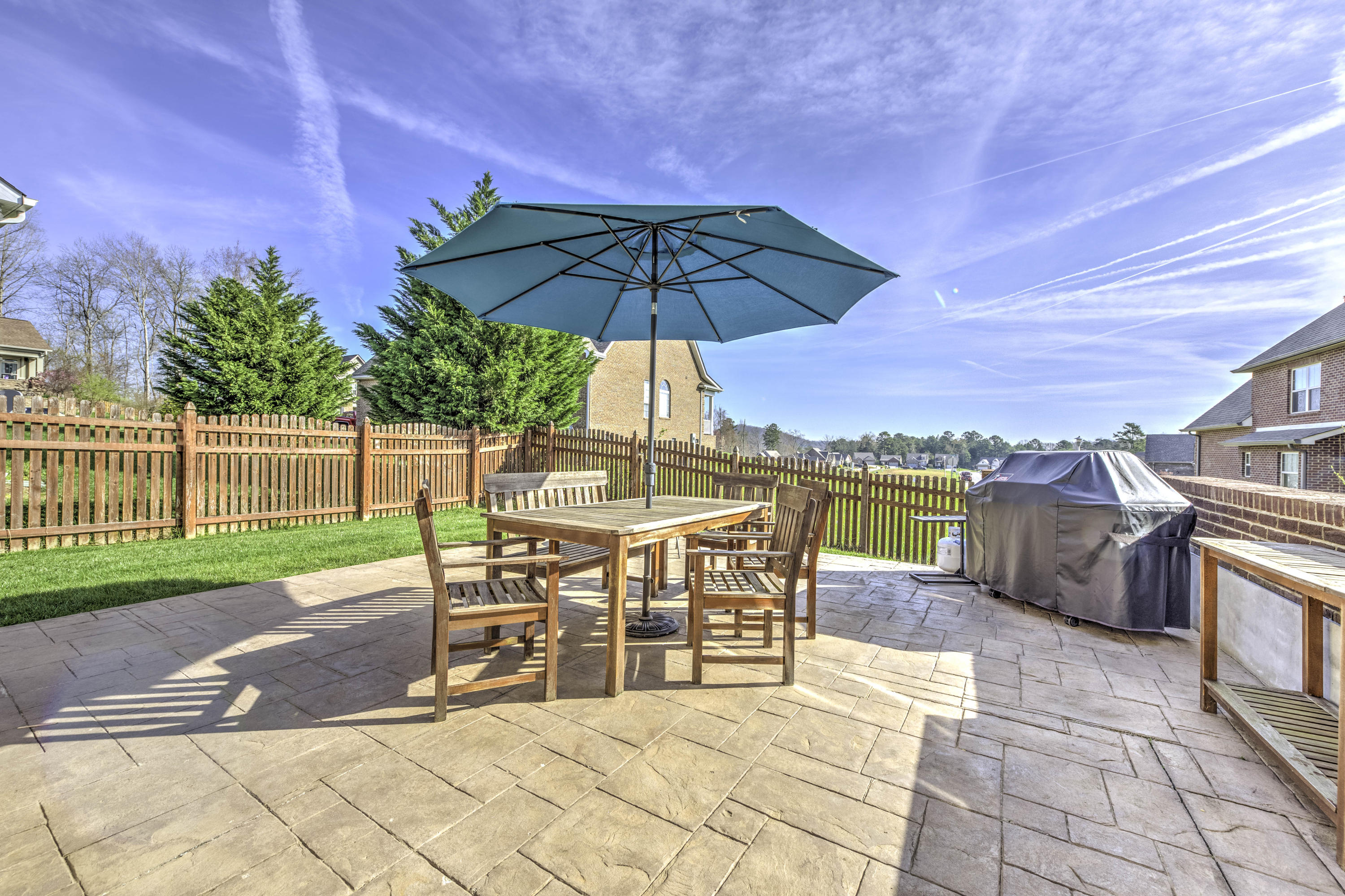 103 Cres View Lane Oak Ridge, TN 37830 - Photo 32 of 33 Fenced Backyard