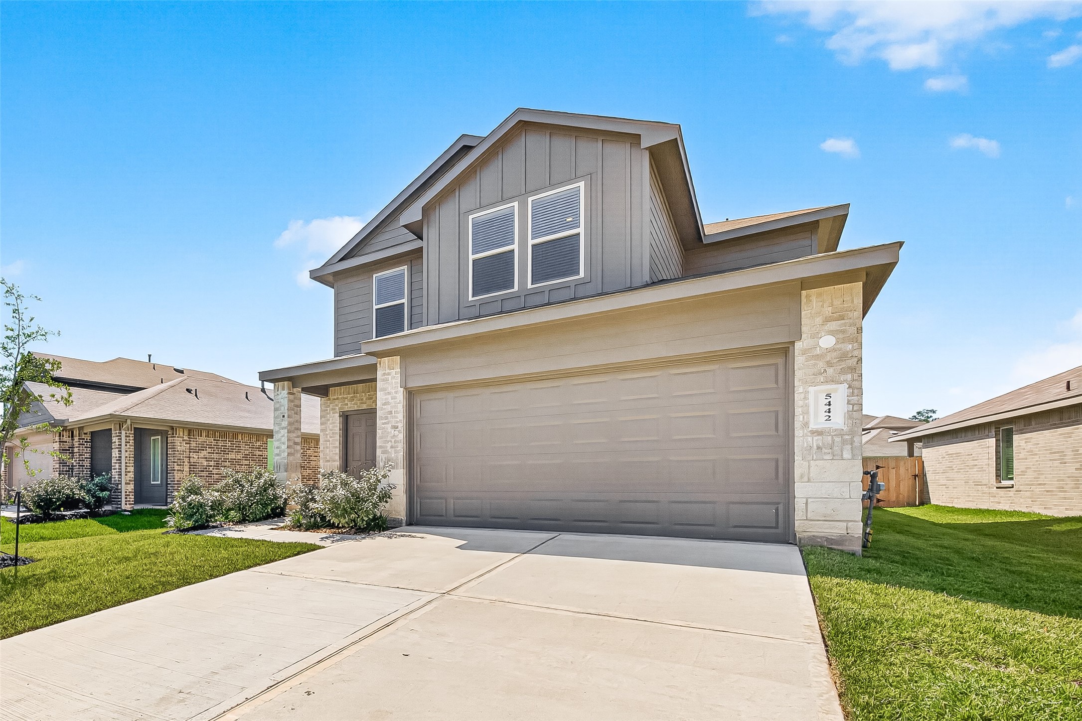 5442 Pinetree Cres Lane Spring, TX 77373 - Photo 2 of 24 MOVE IN READY! Beautifully maintained, spacious 2 story home offers 4 bedrooms, 2.5 baths and a functional layout designed for comfortable living and everyday enjoyment!