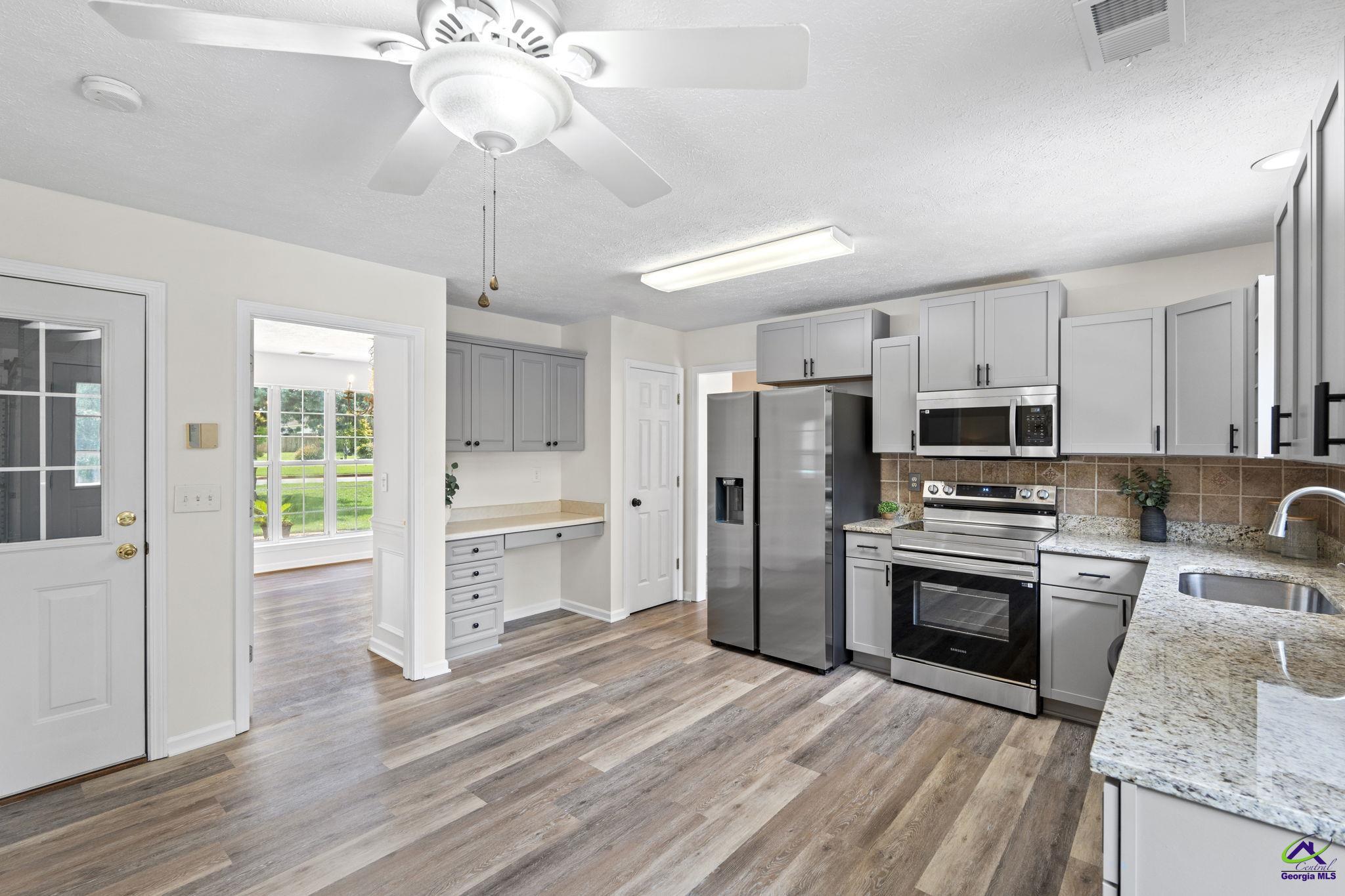 141 Spring Chase Circle Kathleen, GA 31047 - Photo 13 of 39