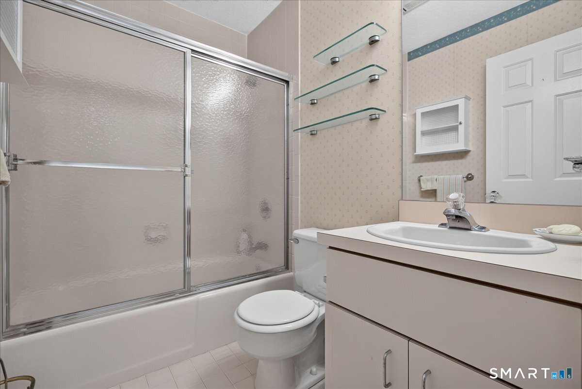 40 Eaton Woods Road, Unit 40 Hamden, CT 06518 - Photo 19 of 40