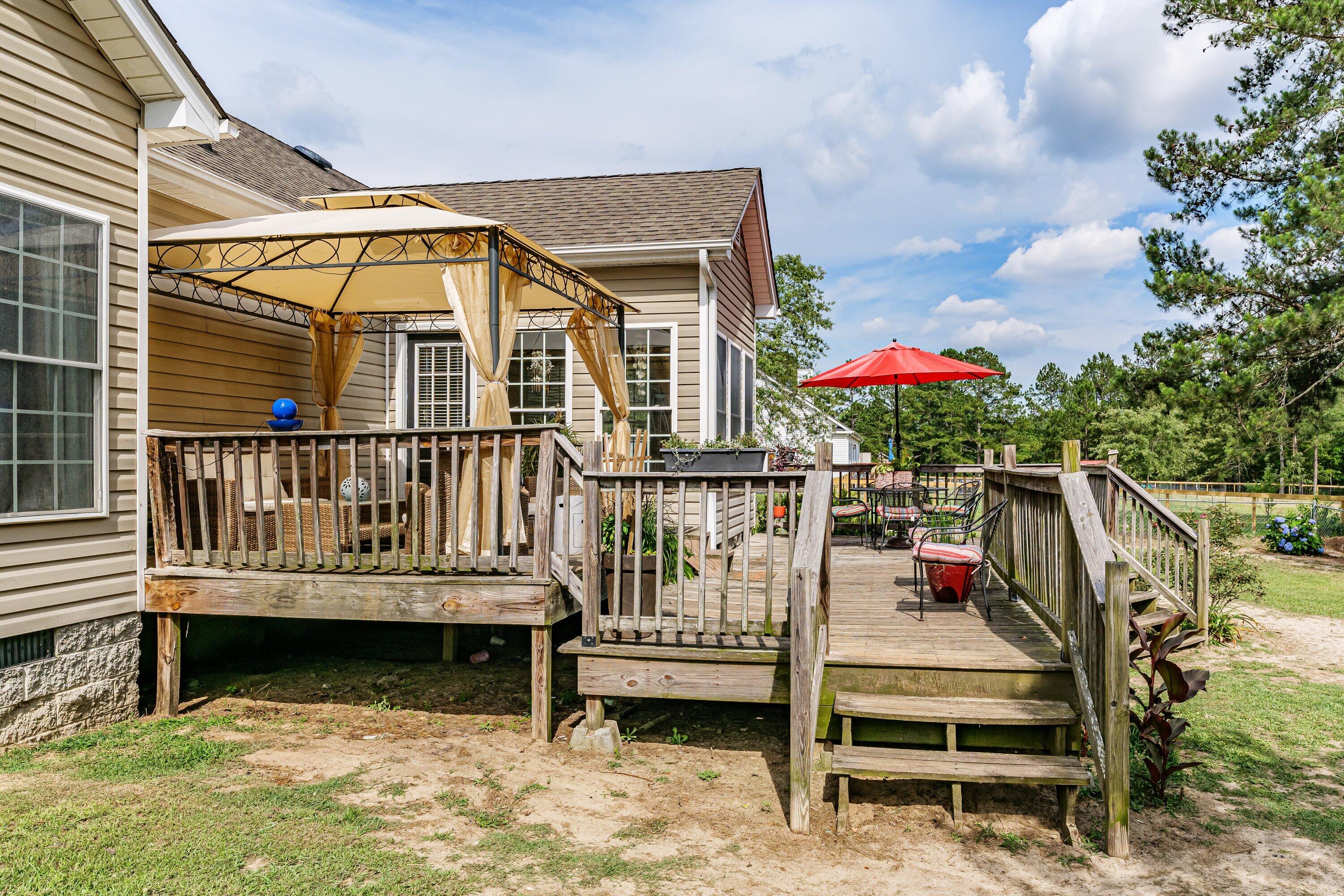 1126 Springfield Church Road Trenton, SC 29847 - Photo 31 of 44 Back Deck