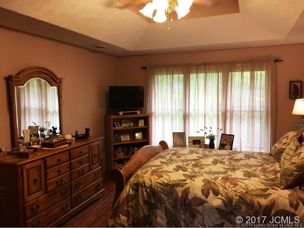 305 Quail Ridge Lane Madison, IN 47250 - Photo 6 of 14