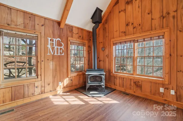 a view of front door with entryway