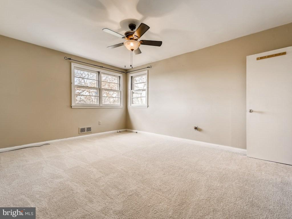 1912 Rollingwood Road Baltimore, MD 21228 - Photo 13 of 42