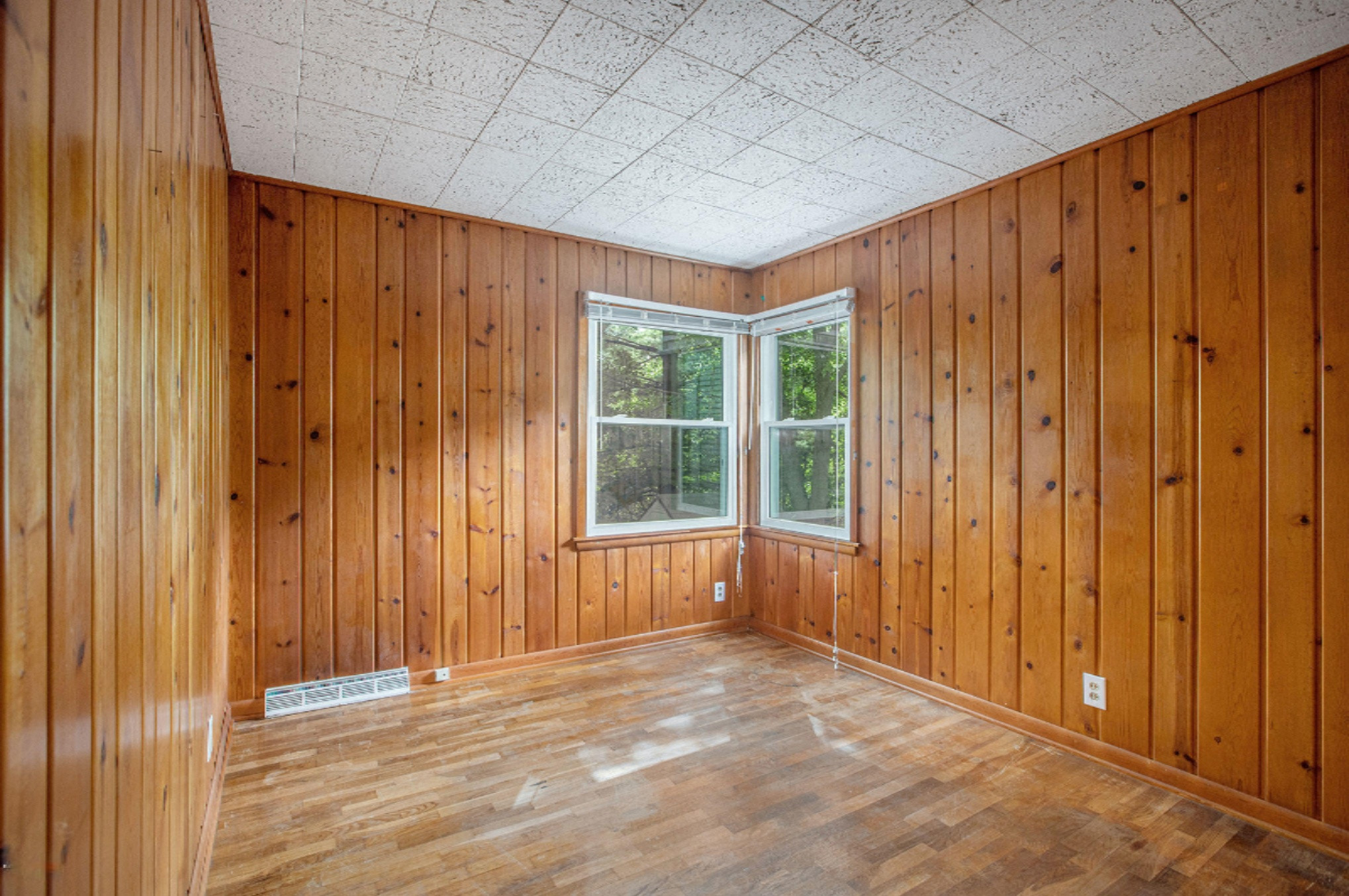 719 Whites Road Kalamazoo, MI 49008 - Photo 15 of 20 NDP-DNGs_127