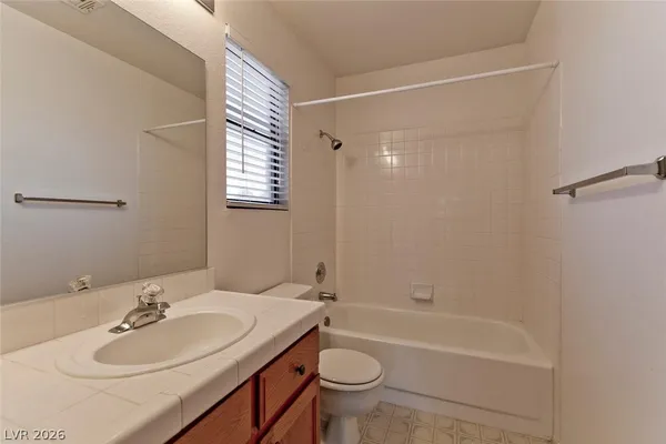 $1,950 | 2828 Autumn Haze Lane, Las Vegas, NV 89117