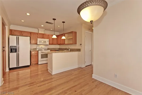 $1,950 | 2828 Autumn Haze Lane, Las Vegas, NV 89117