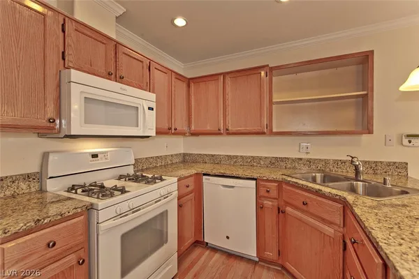 $1,950 | 2828 Autumn Haze Lane, Las Vegas, NV 89117