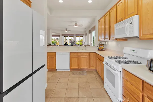 $406,000 | 10863 Katepwa Street, Apple Valley, CA 92308