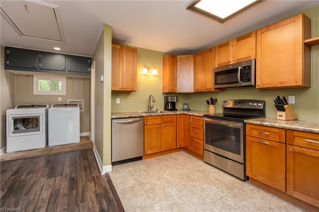 1030 Tiger Trail Road King, NC 27021 - Photo 5 of 21