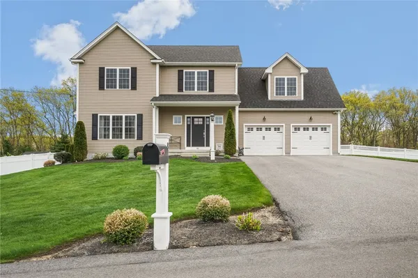 $849,000 | 81 Golden View Drive, Johnston, RI 02919
