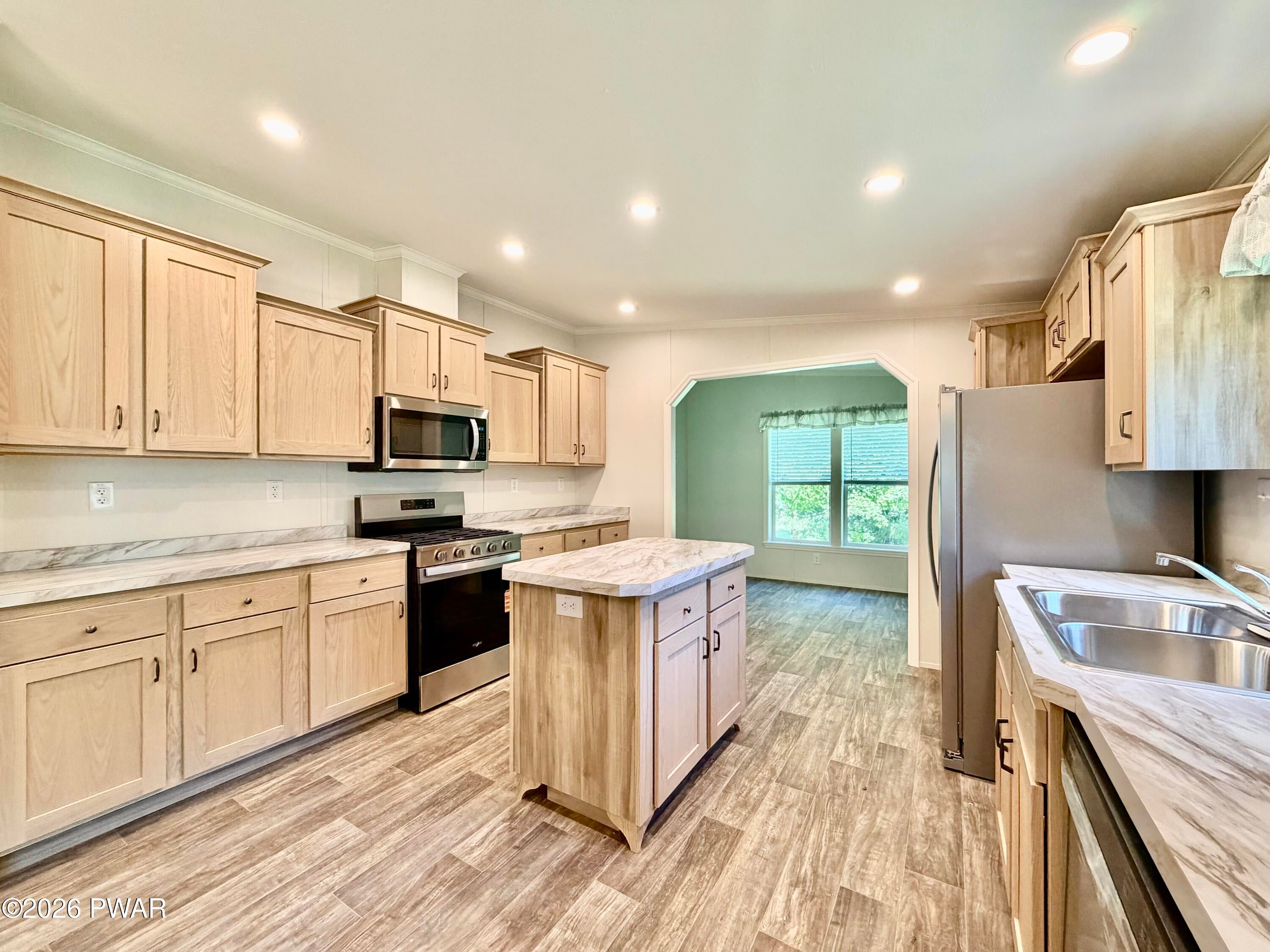 115 Rustic Road Greentown, PA 18426 - Photo 3 of 60 Gallery Image 3