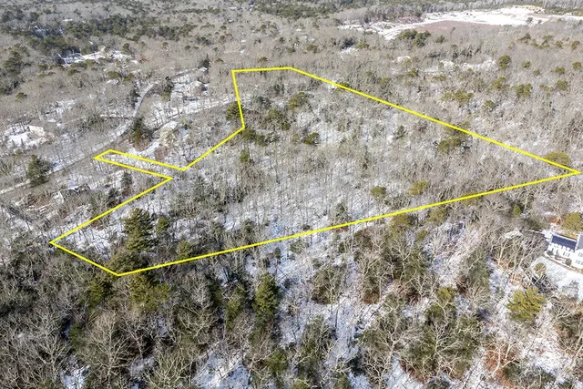 $624,900 | 120 Narrow Lane, Charlestown, RI 02813