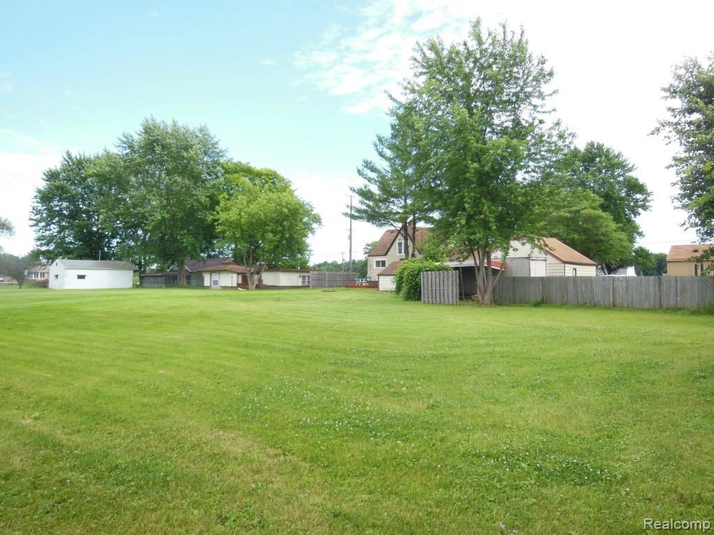 30420 Pennsylvania Road Romulus, MI 48174 - Photo 27 of 32 DSCN1493.jpg