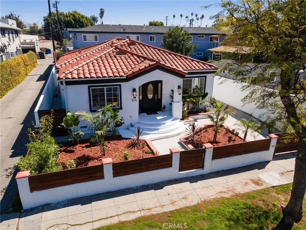 $1,195,000 | 916 North Oxford Avenue, Los Angeles, CA 90029