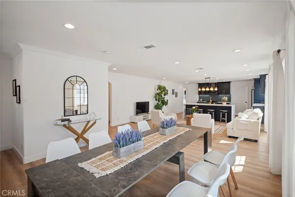 $1,195,000 | 916 North Oxford Avenue, Los Angeles, CA 90029
