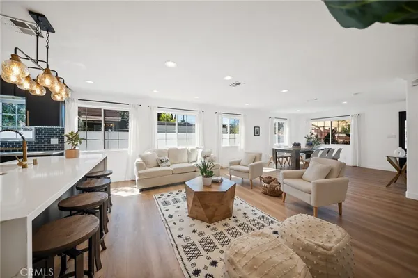 $1,195,000 | 916 North Oxford Avenue, Los Angeles, CA 90029