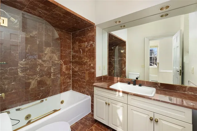 $5,500 | 72 Manning Street, Unit 1, Providence, RI 02906