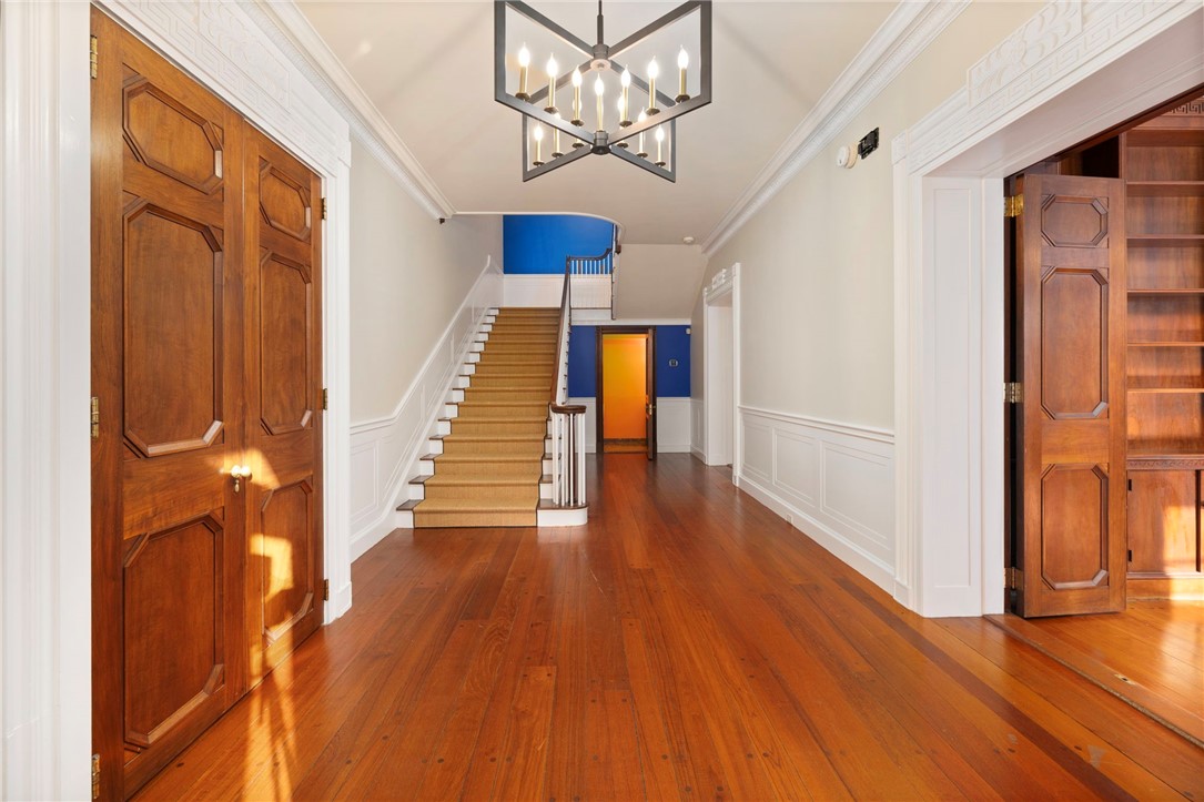 72 Manning Street, Unit 1 Providence, RI 02906 - Photo 3 of 33