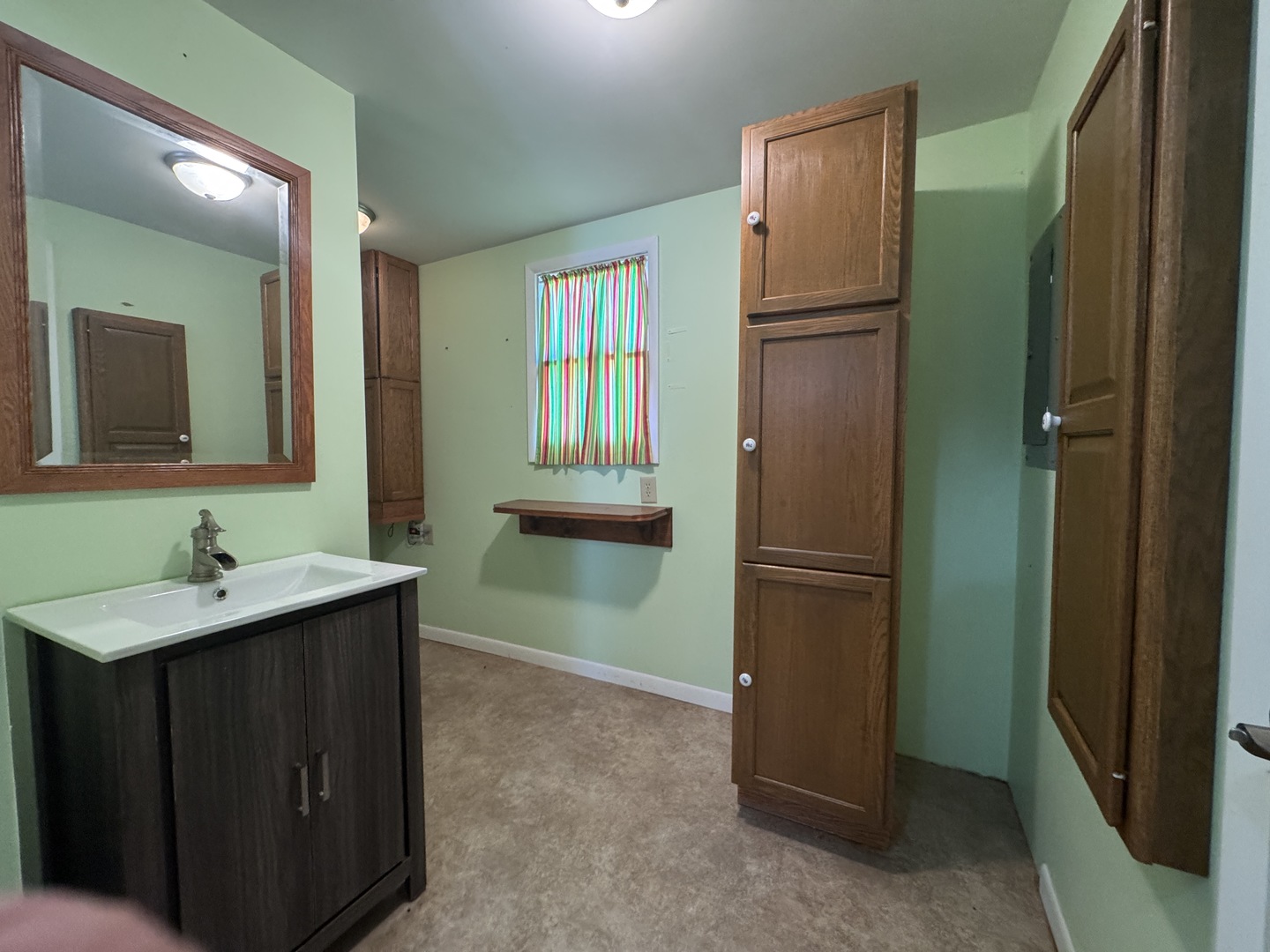 602 East Webster Street Clinton, IL 61727 - Photo 11 of 36