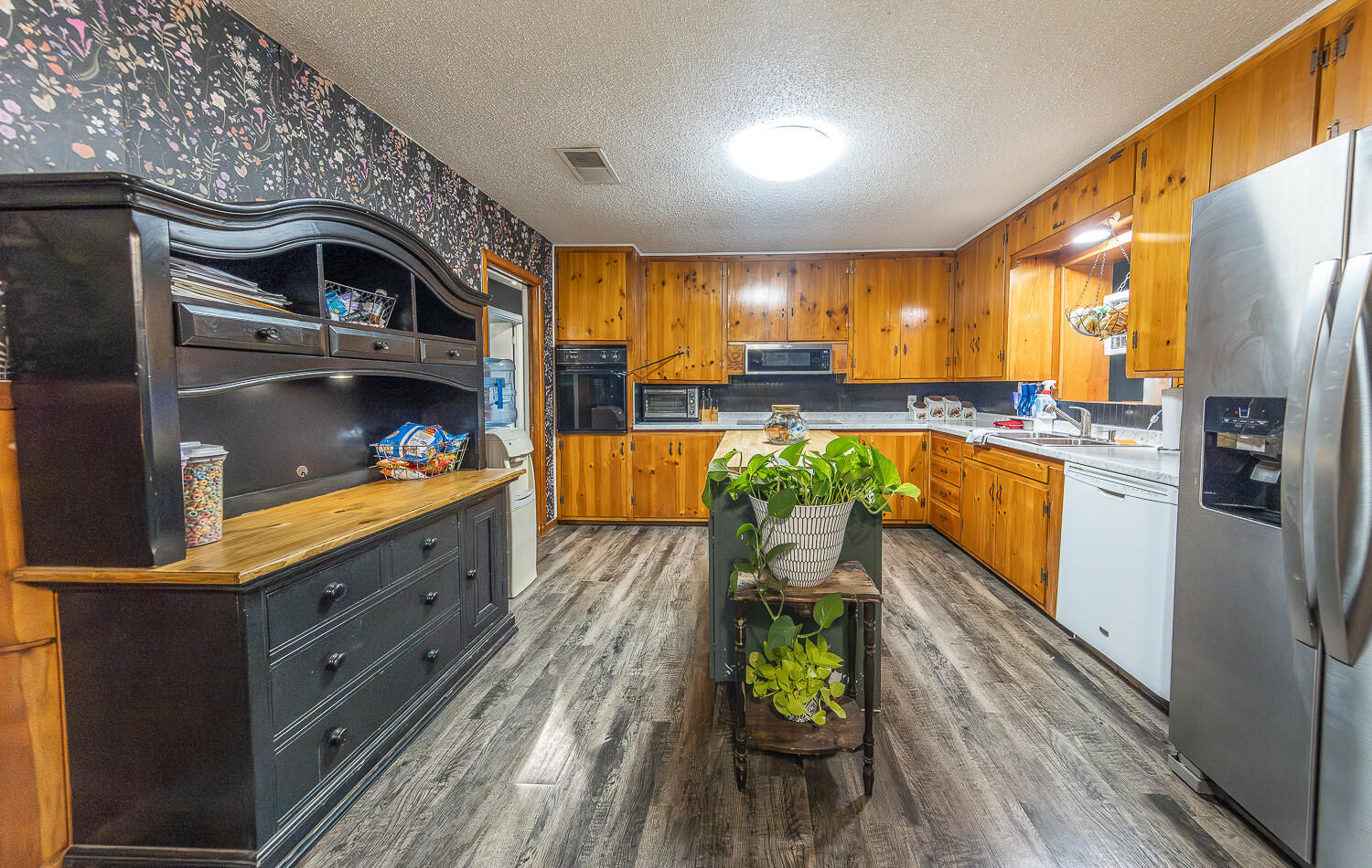 10903 Highway 84 Slaton, TX 79364 - Photo 3 of 26 2L9A8153