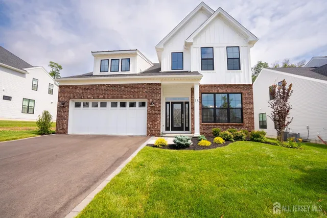 $1,189,900 | 15 Ashlynn Court, Manalapan, NJ 07726