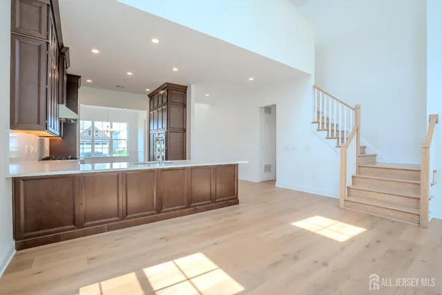 $1,189,900 | 15 Ashlynn Court, Manalapan, NJ 07726