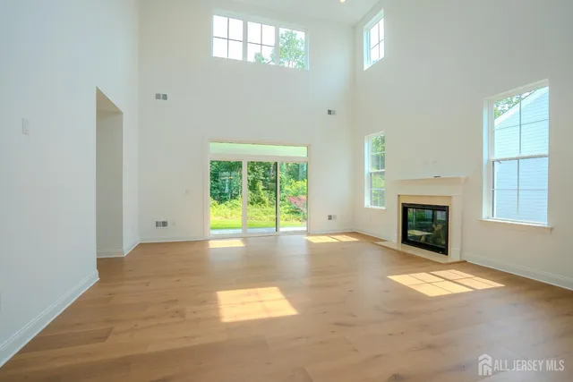 $1,189,900 | 15 Ashlynn Court, Manalapan, NJ 07726