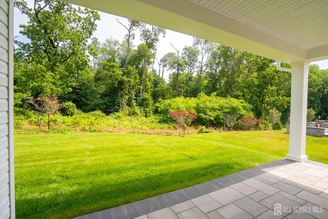 $1,189,900 | 15 Ashlynn Court, Manalapan, NJ 07726