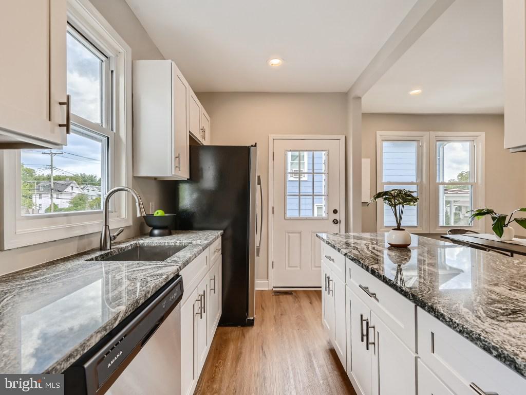 5607 Tramore Road Baltimore, MD 21214 - Photo 11 of 26