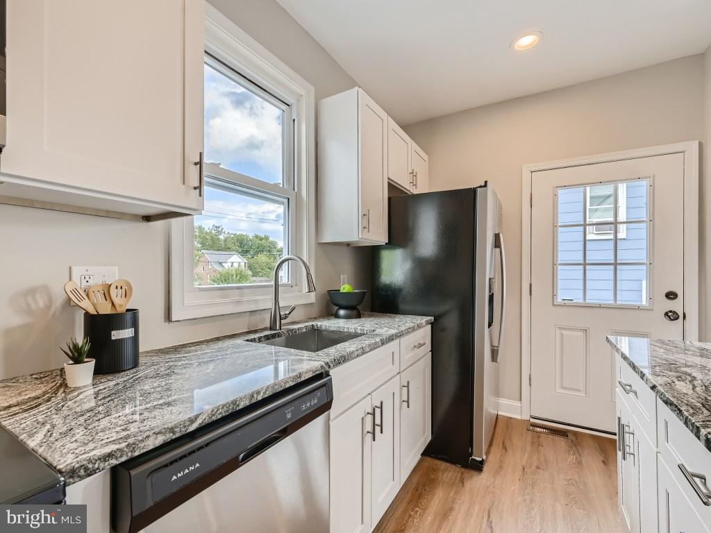 5607 Tramore Road Baltimore, MD 21214 - Photo 10 of 26