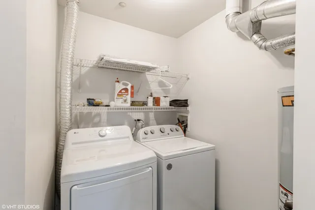 $2,350 | 1412 West Crane Street, Unit 1, Arlington Heights, IL 60004