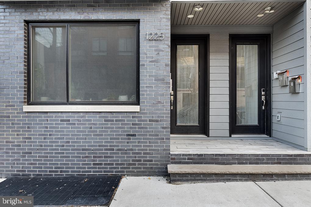 1225 North 5th Street Philadelphia, PA 19122 - Photo 3 of 48
