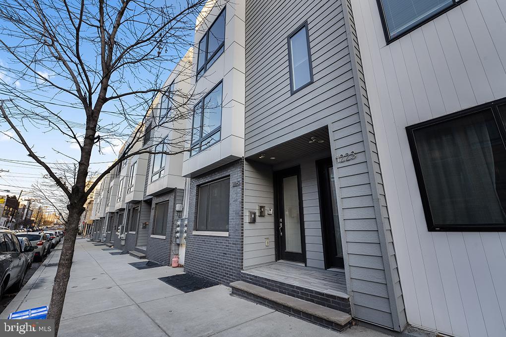 1225 North 5th Street Philadelphia, PA 19122 - Photo 4 of 48