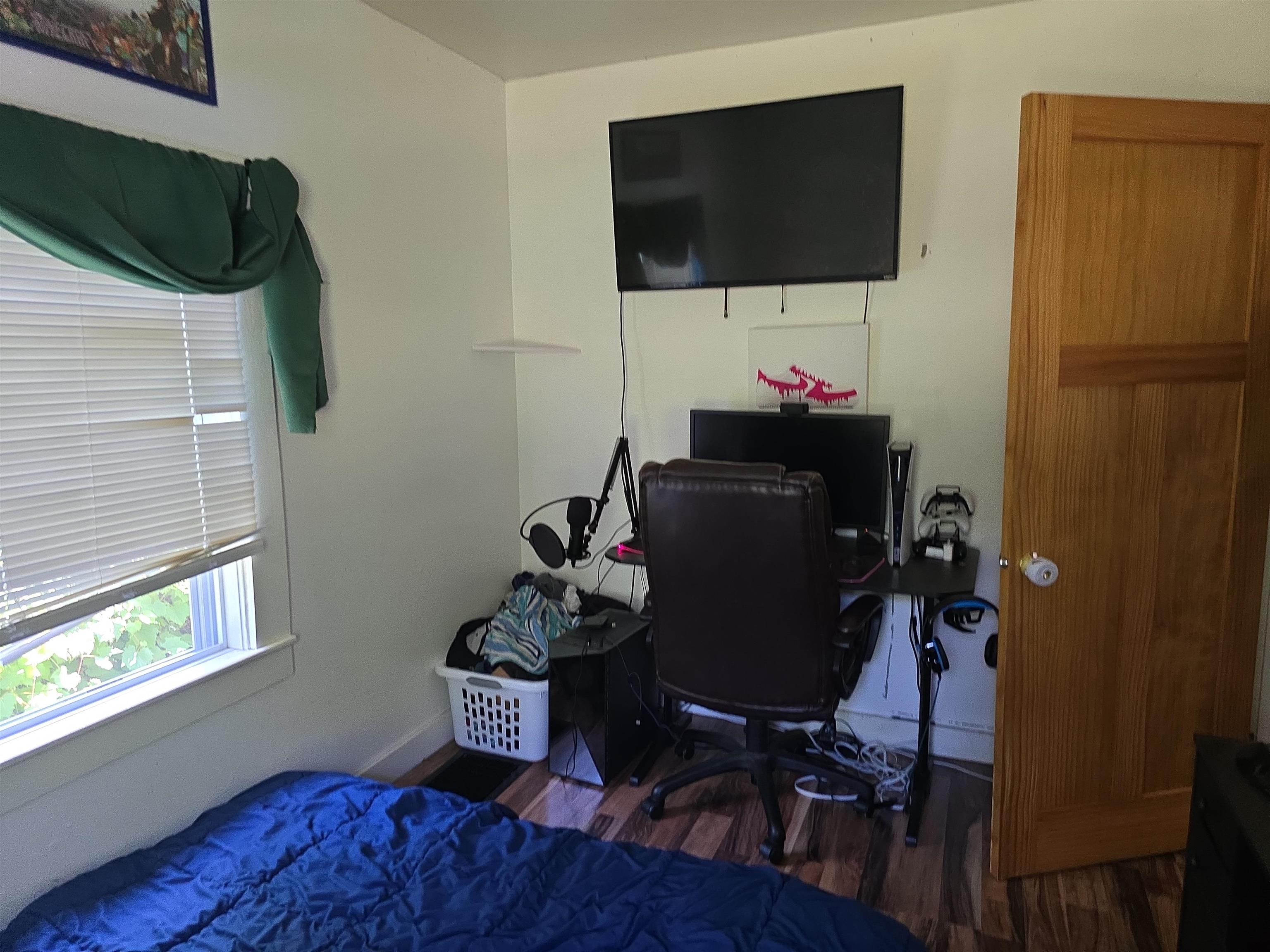 469 Old Claremont Road Charlestown, NH 03603 - Photo 10 of 40