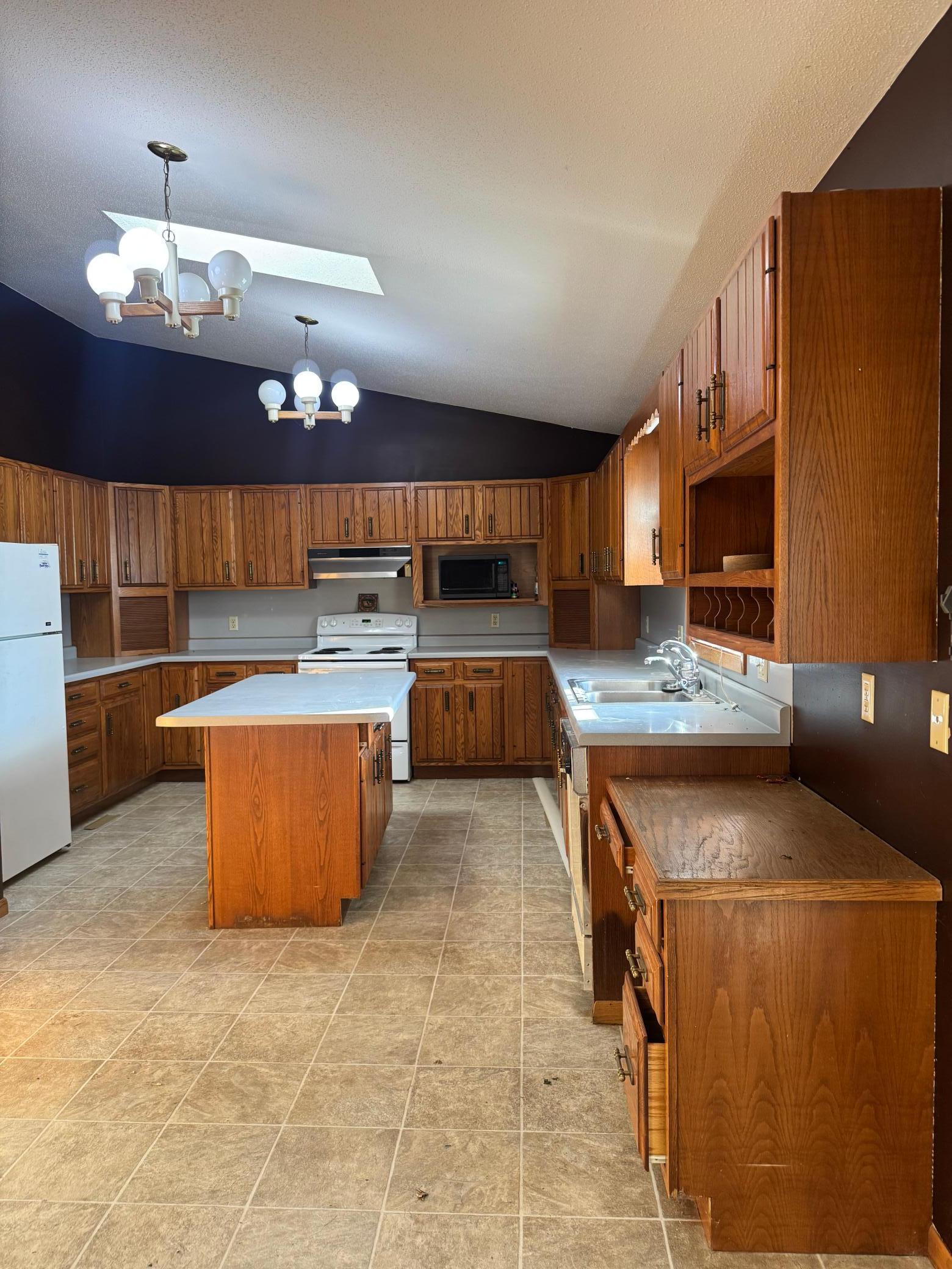 816 East 5th Street Blue Earth, MN 56013 - Photo 4 of 28