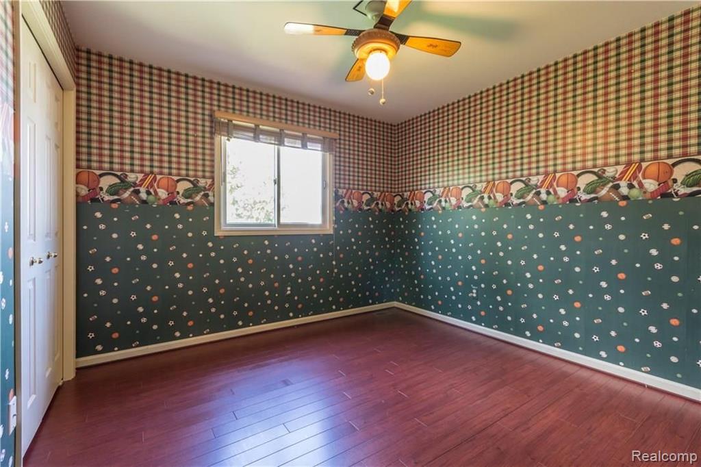 1865 South Shore Drive Rochester Hills, MI 48307 - Photo 29 of 47