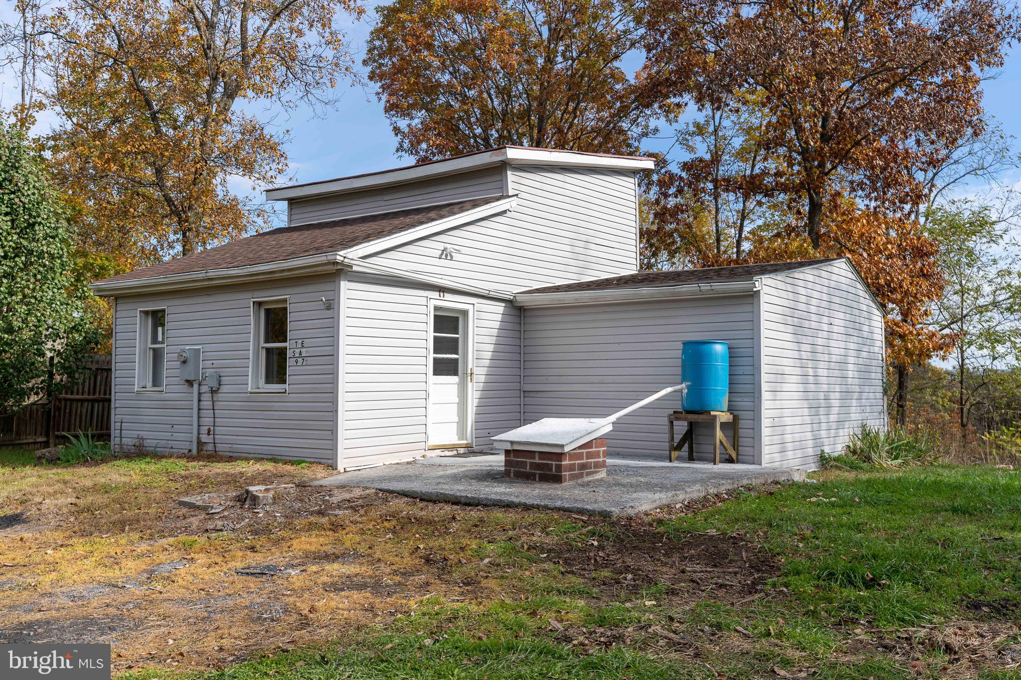 9472 Supinlick Ridge Road Mount Jackson, VA 22842 - Photo 4 of 27