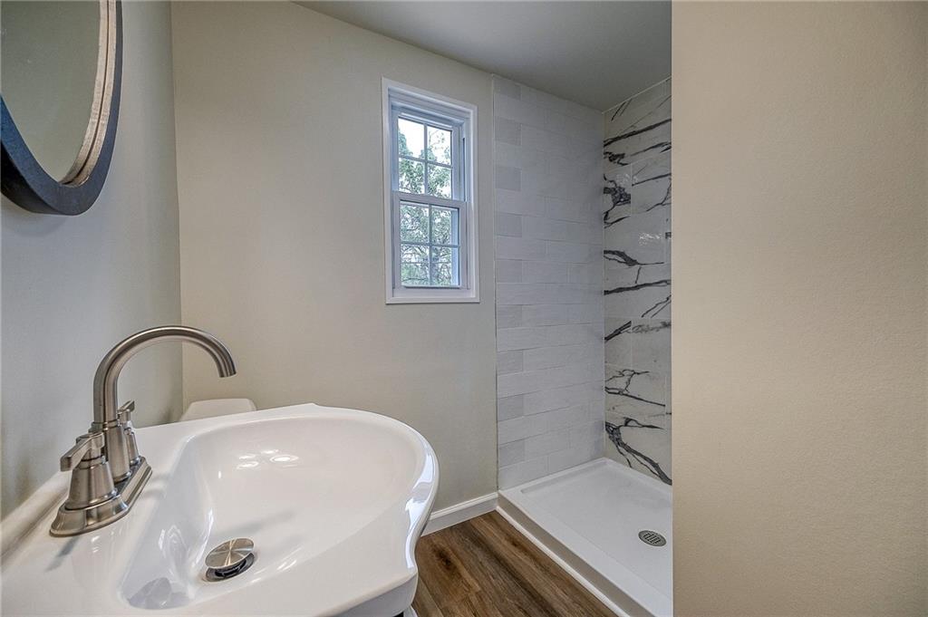 349 Orchard Spring Road Pittsburgh, PA 15220 - Photo 16 of 29 Gallery Image 16