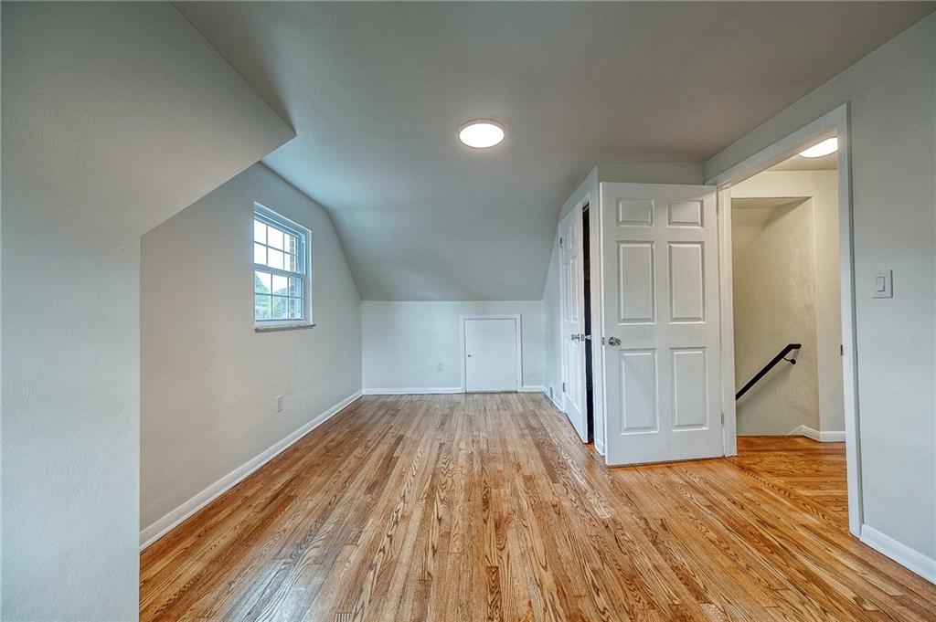 349 Orchard Spring Road Pittsburgh, PA 15220 - Photo 20 of 29 Gallery Image 20