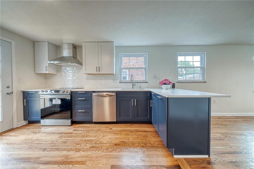 349 Orchard Spring Road Pittsburgh, PA 15220 - Photo 5 of 29 Gallery Image 5