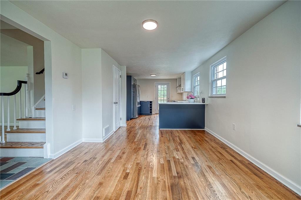349 Orchard Spring Road Pittsburgh, PA 15220 - Photo 10 of 29 Gallery Image 10