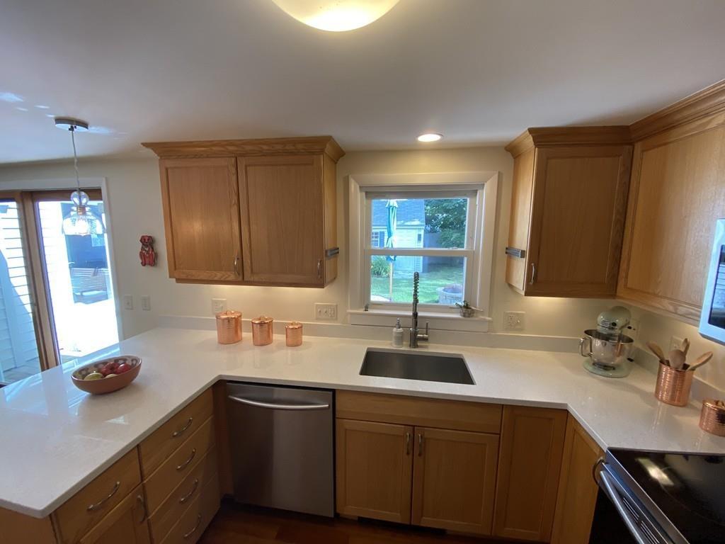 17 Wentworth Road Natick, MA 01760 - Photo 9 of 40