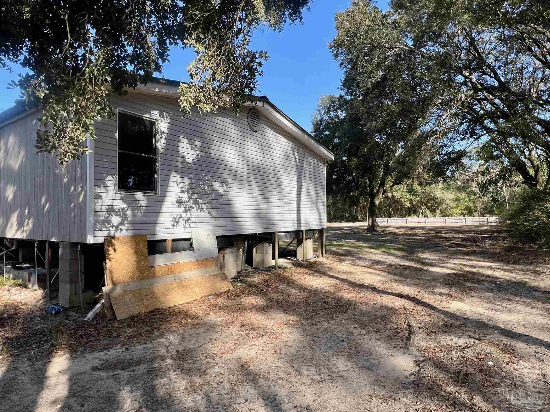 8281 Welcome Road Milton, FL 32583 - Photo 5 of 12 Gallery Image 5