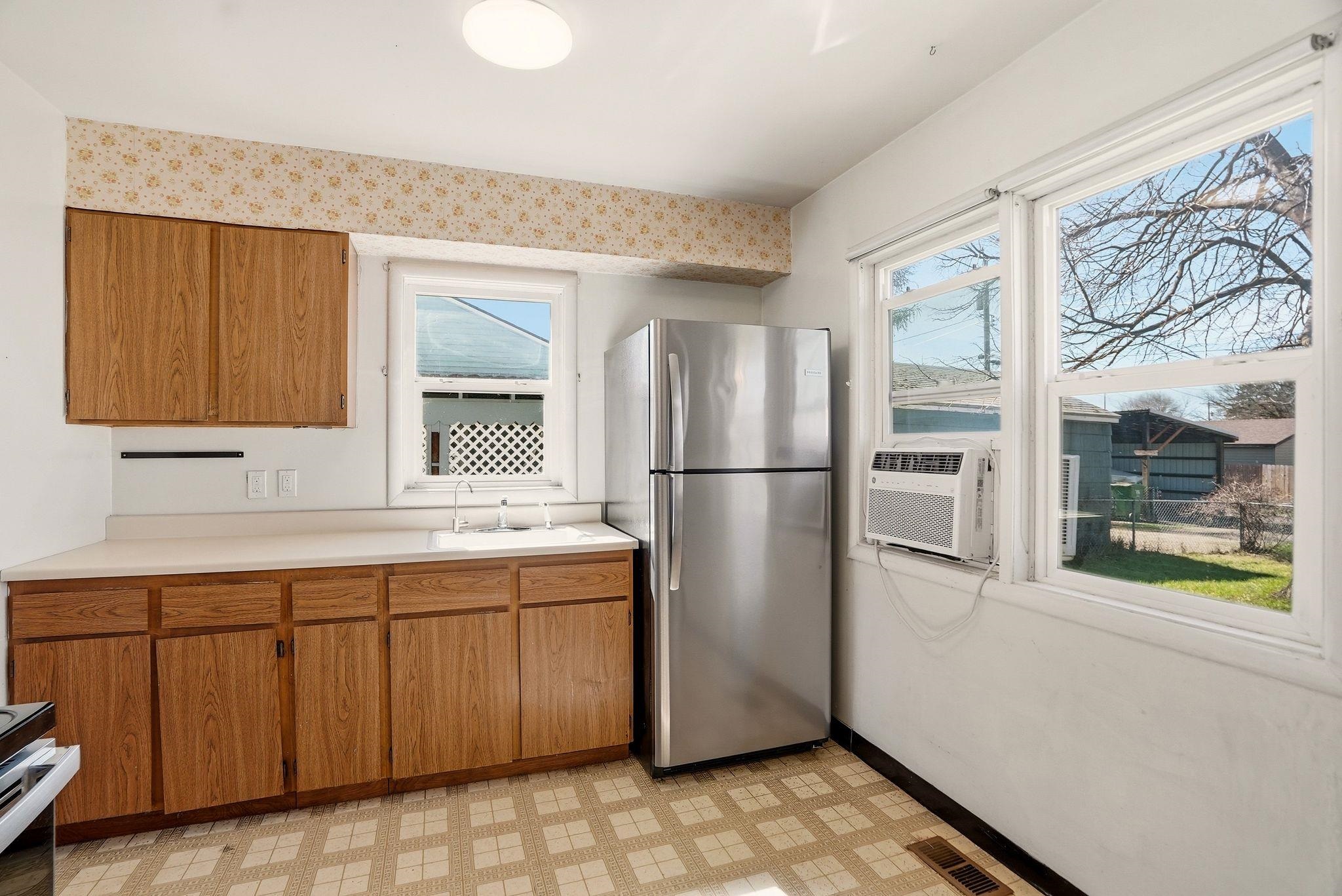 5723 North Cannon Street Spokane, WA 99205 - Photo 8 of 19