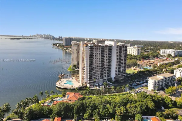 $3,300 | 1800 Northeast 114th Street, Unit 1502, Miami, FL 33181