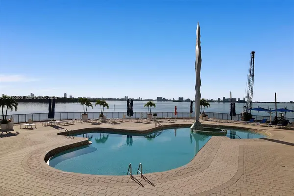 $3,300 | 1800 Northeast 114th Street, Unit 1502, Miami, FL 33181
