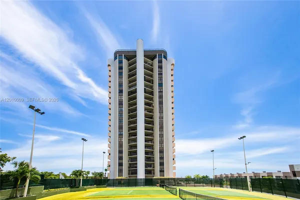 $3,300 | 1800 Northeast 114th Street, Unit 1502, Miami, FL 33181