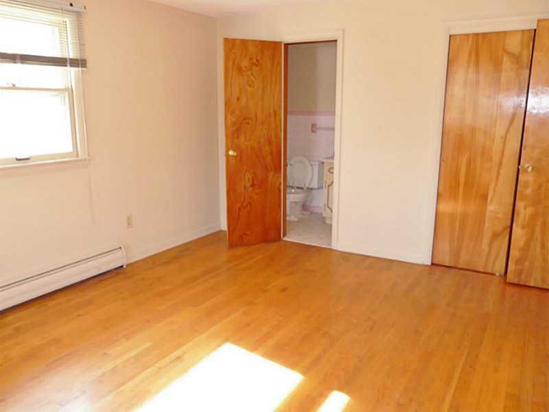 718 Piccadilly Road Anderson, IN 46013 - Photo 11 of 14 Gallery Image 11